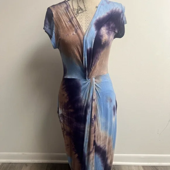 Asymmetrical Twisted Waist Tie Dye Dress! - Picture 2 of 14
